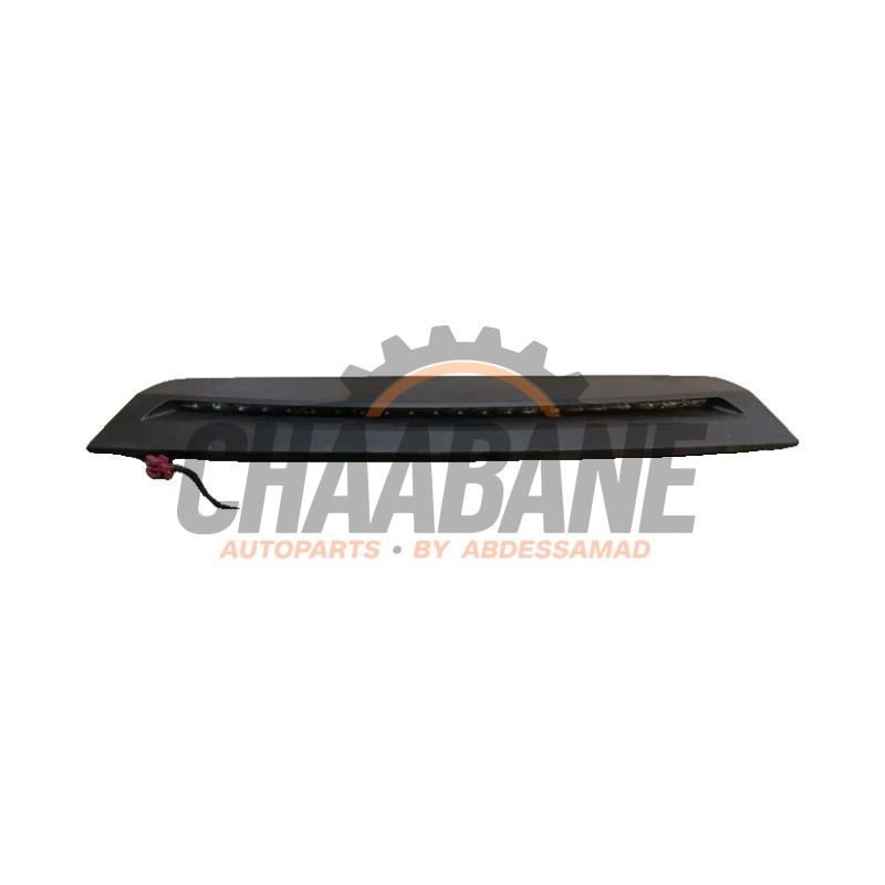 Feu arriere stop central E0911740100 Mercedes CLA (117.3) 1.6 CLA-200 16V