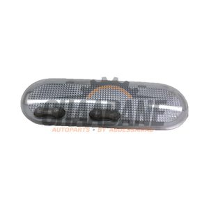 Eclairage interieur avant 8200073231 Mercedes Citan (415.6) 1.5 108 CDI Euro 6