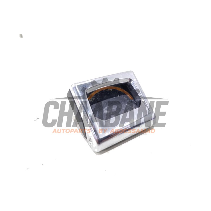 Crochet de fixation sol 4M0864203B Audi A4 Avant (B9) 2.0 TDI Ultra 16V 2015