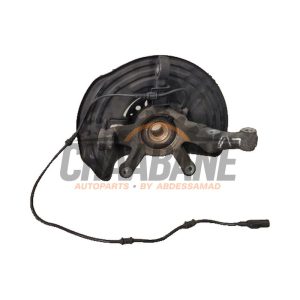 Fusee avant gauche A2464210720 Mercedes CLA (117.3) 1.6 CLA-200 16V
