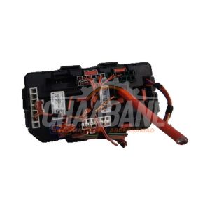 Boite a fusibles 9389068 BMW M1 2012 / 2019