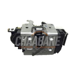 Serrure avant droite A1667200435 Mercedes CLA (117.3) 1.8 CLA-200 CDI 16V