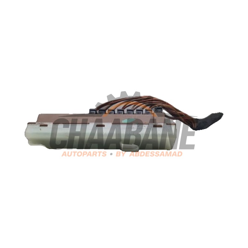 Distributeur de courant A0009820012 Mercedes A (W176) 1.6 A-180 16V