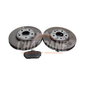 Disque + plaquette de frein avant A2464210112 Mercedes GLA (156.9) 1.6 180 16V