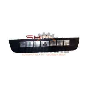 Bouton de warning A2469058202 Mercedes CLA (117.3) 2.2 CLA-220 CDI, 220 d 16V