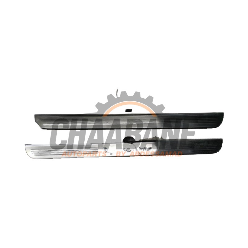 Eclairage dembarquement A2056802806CCL Mercedes E (R238) E-200 2.0 Turbo 16V