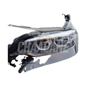 Phare gauche 63117469777 BMW 2 serie (F23) 218d 2.0 16V 2014 / 2021