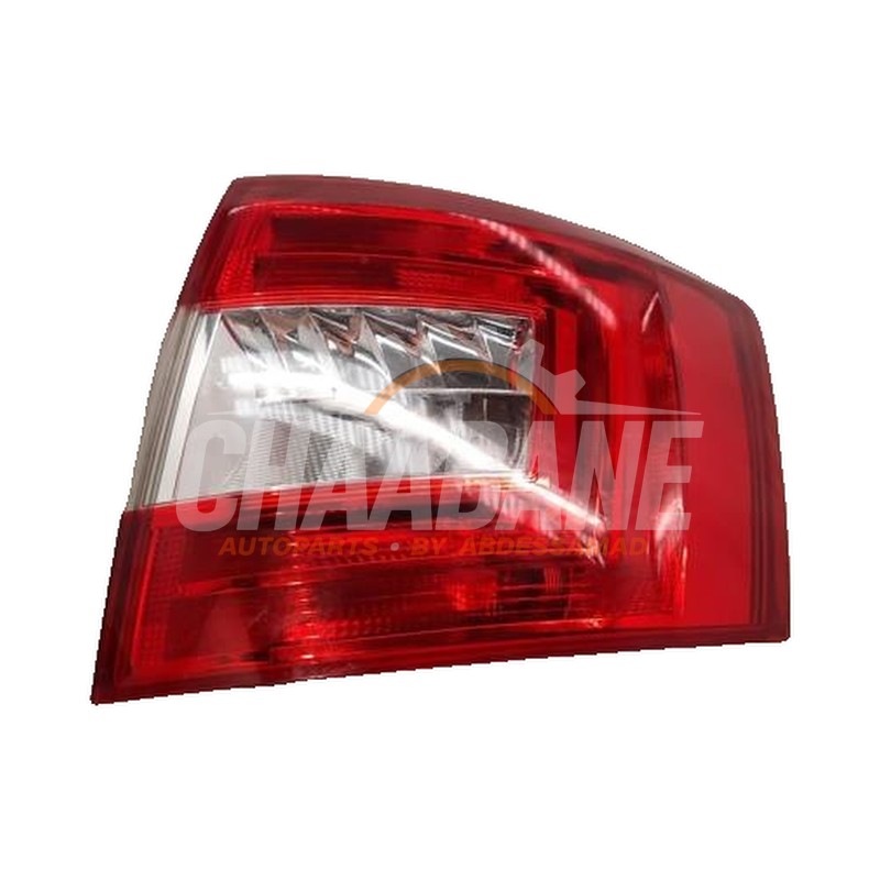 Feu arriere secondaire droit 5E9945096 Skoda Octavia Combi (5EAC) 1.4 TSI 16V 2012 / 2020