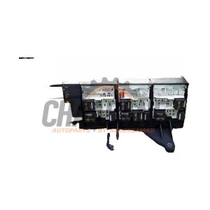 Boite a fusibles 1506514B Jaguar XE 2.0 D E-Performance 16V