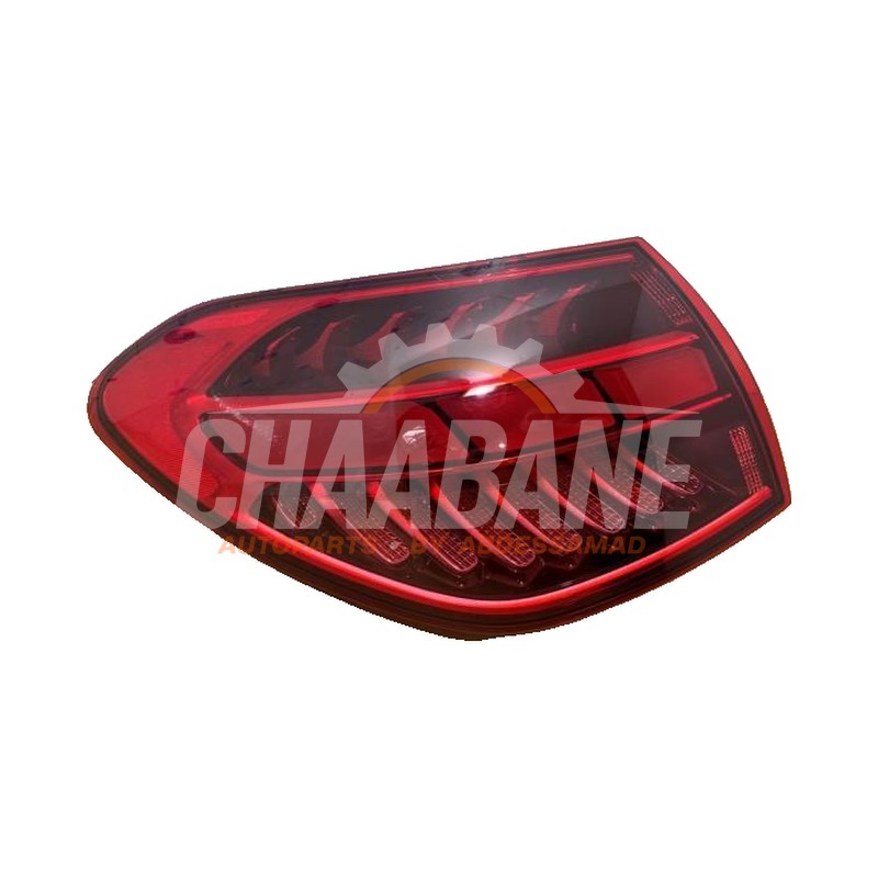 Feu arriere secondaire gauche A2069061301 Mercedes C (W206) C-220d 2.0 Turbo 16V