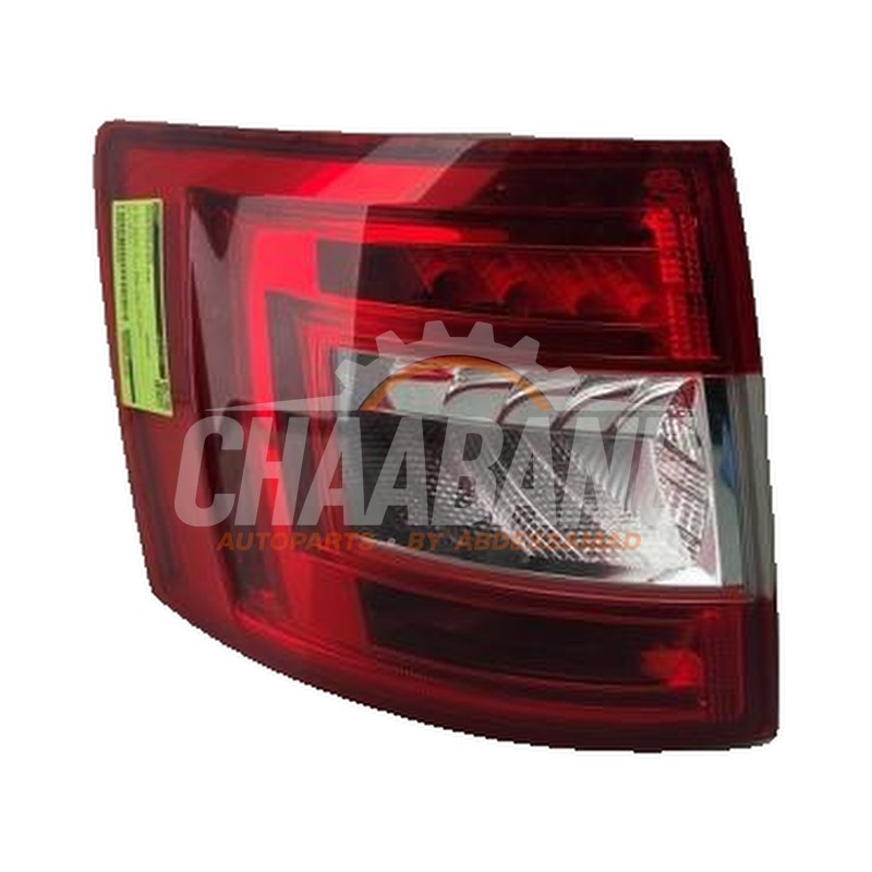 Feu arriere secondaire gauche 5E9945095A Skoda Octavia Combi (5EAC) 1.0 TSI 12V 2012 / 2020