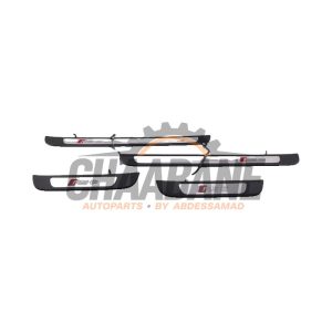 Bande decorative 4G0947424F Audi RS 6 Avant (C7) 4.0 V8 TFSI Performance 32V 2013 / 2018