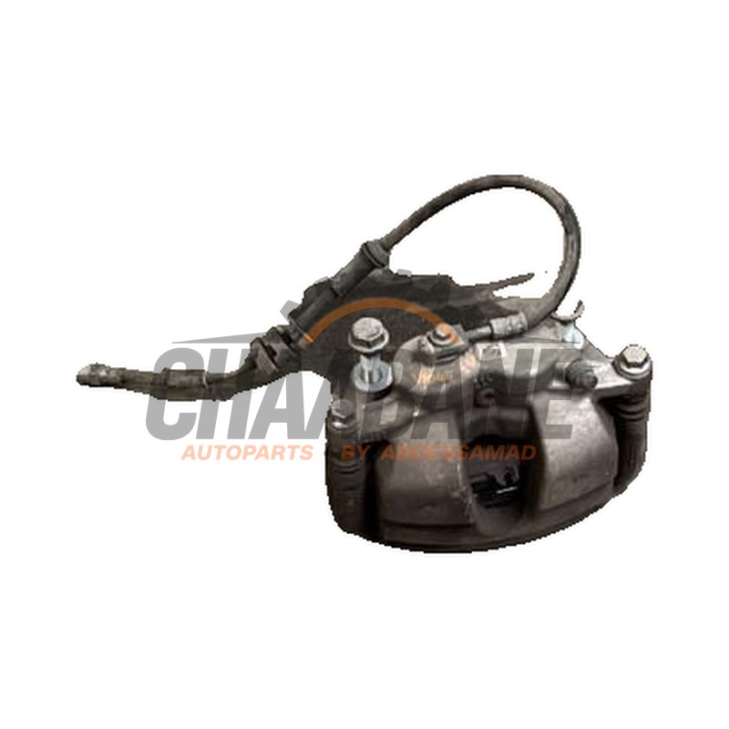 Etrier de frein avant gauche A2474214500 Mercedes GLA (H247) 1.3 250 e Turbo 16V