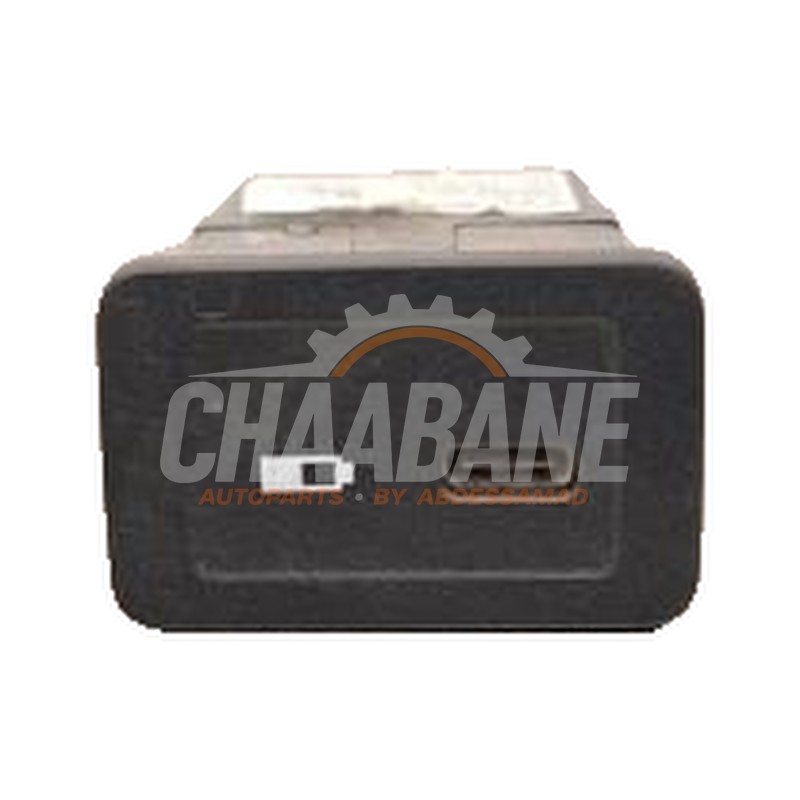 Prise USB A2478200401 Mercedes GLC (X253) 2.0 300 16V 4-Matic