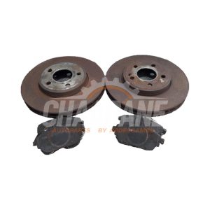 Disque + plaquette de frein avant A2464212512 Mercedes GLA (156.9) 2.2 200 CDI, d 16V