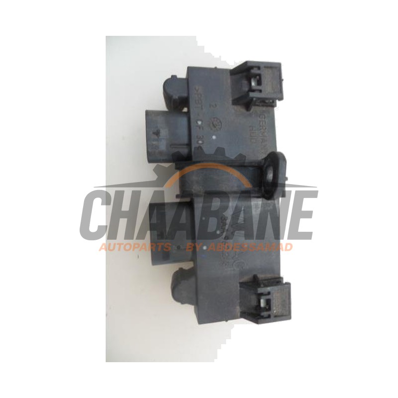 Module passage hayon 3AA962243E Skoda Superb Combi (3V5) 2.0 TDI 2015 / 2024