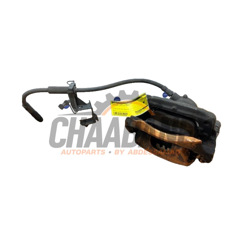 Etrier de frein avant gauche A0004215906 Mercedes GLA (156.9) 2.2 200 CDI, d 16V