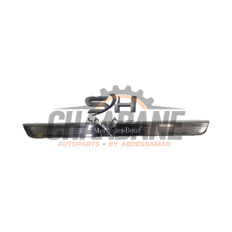 Eclairage dembarquement A2056802806 Mercedes E (C238) E-220d 2.0 Turbo 16V