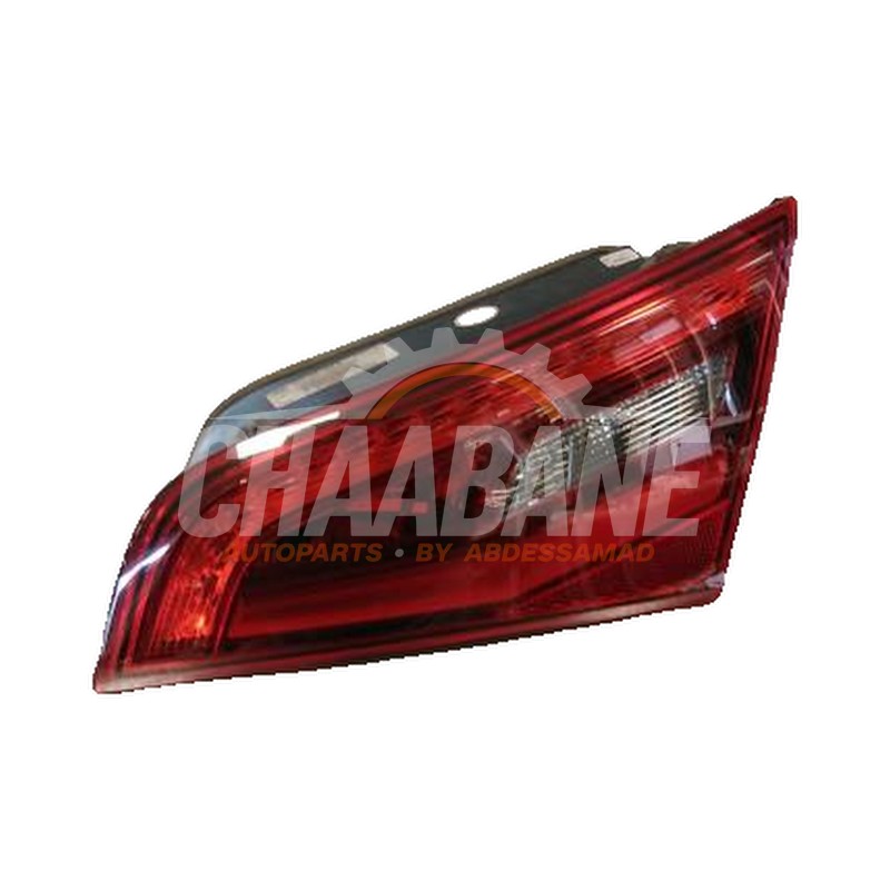 Feu arriere secondaire droit 8V4945094A Audi RS3 2015 / 2020