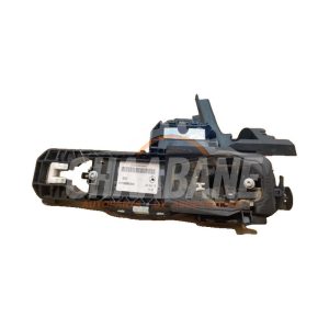 Poignee portiere 4portes avant droite A2047603000 Mercedes GLA (156.9) 2.0 250 Turbo 16V