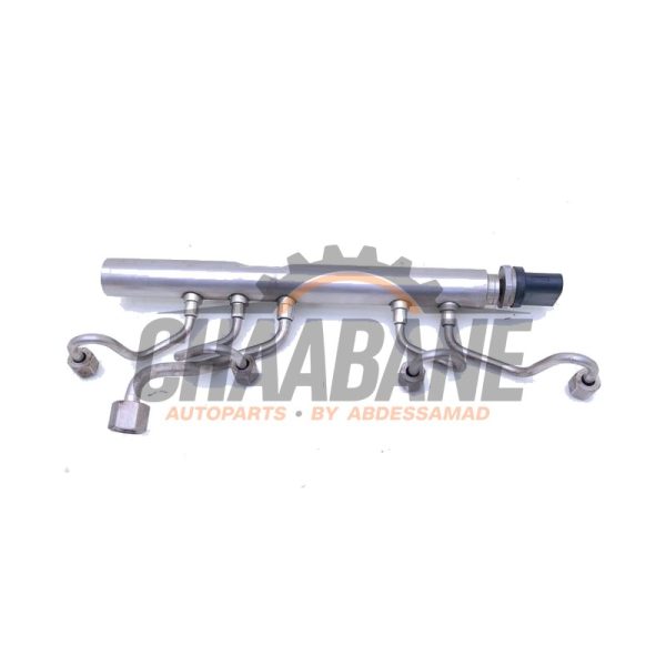 Distributeur de carburant 1353764215502 BMW M6 (F13) 4.4 V8 32V TwinPower Turbo 2012 / 2017