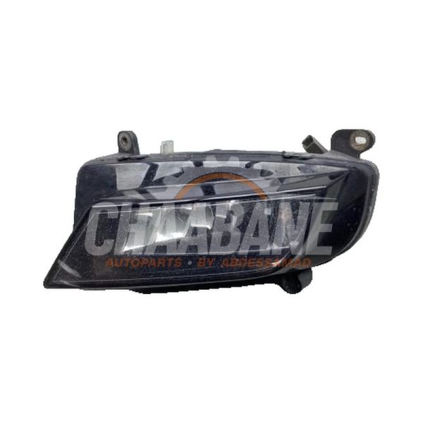Feu antibrouillard avant droit 8K0941700 Audi A4 Avant (B9) 2015