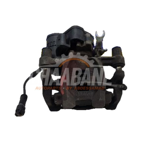 Etrier de frein (pince) arriere droit 679895807 BMW 2 serie Active Tourer (F45) 218i 1.5 TwinPower Turbo 12V 2013 / 2021