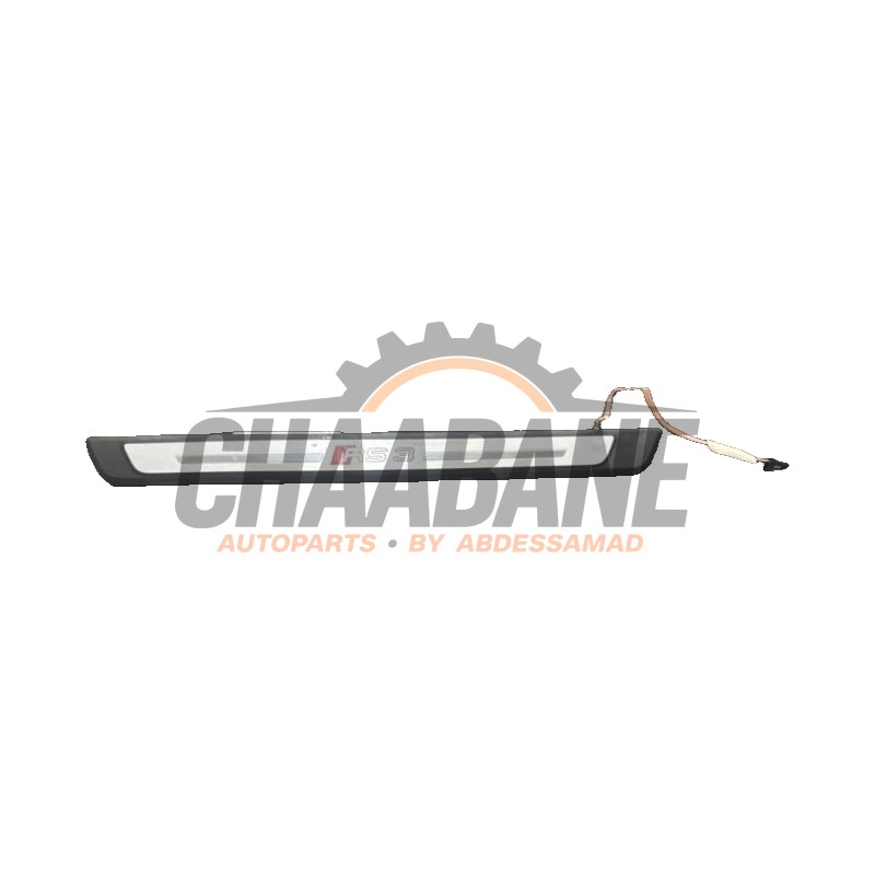 Eclairage dembarquement 8V4947417C Audi RS 3 Sportback (8VA/8VF) 2.5 TFSI 20V Quattro 2015 / 2020