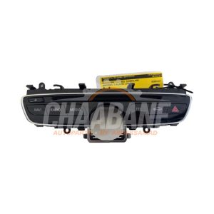 Bouton de warning 2059052701 Mercedes C (W205) C-180 1.6 CDI BlueTEC, C-180 d 16V