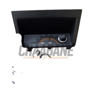 Prise USB 5Q0035726C Skoda Octavia Combi (5EAC) 2.0 TSI RS 16V 2012 / 2020