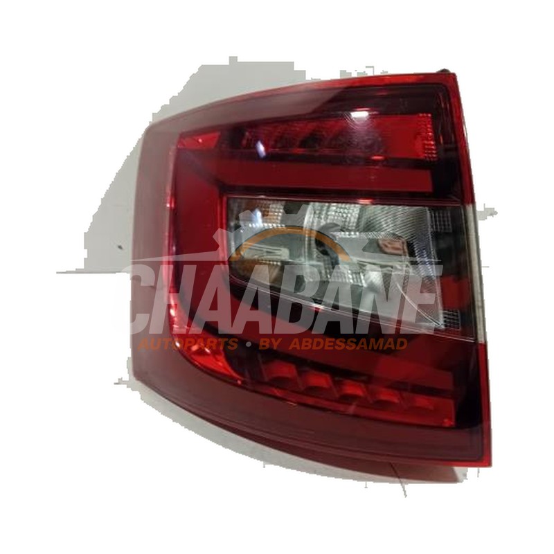 Feu arriere gauche 5E9945207 Skoda Octavia 2012 / 2020