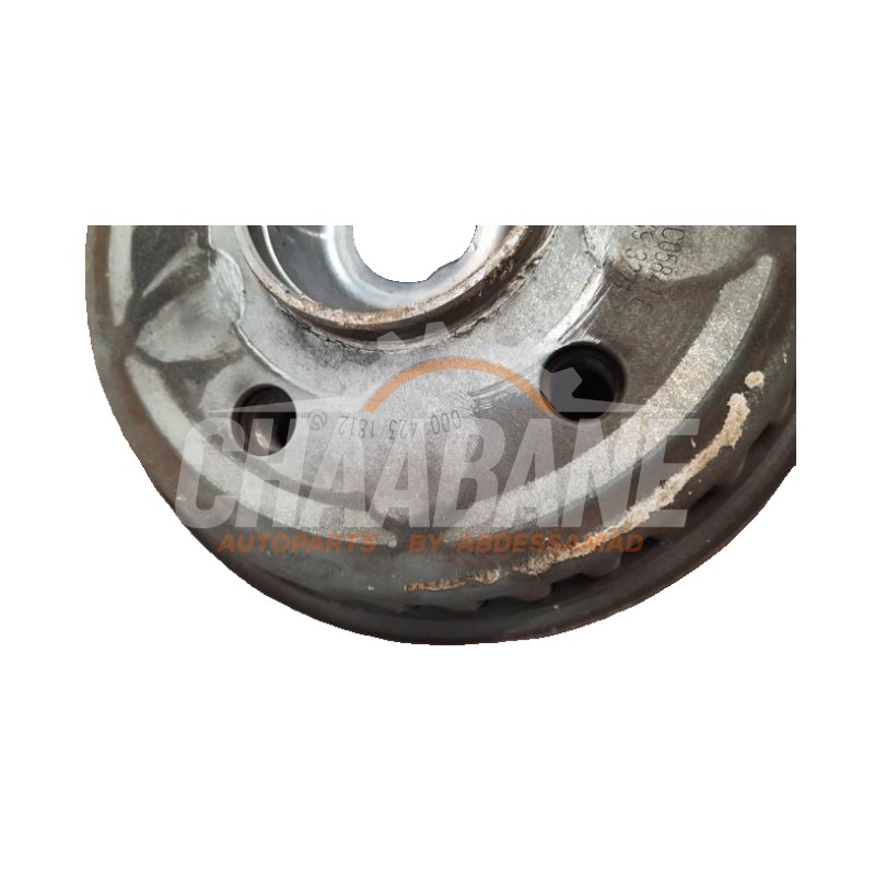 Fusee arriere droit A2133503205 Mercedes E Estate (S213) E-200d 2.0 Turbo 16V