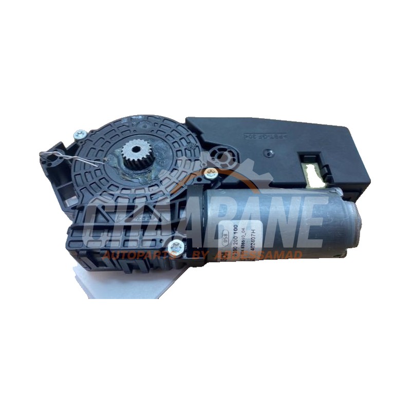 Moteur toit ouvrant A2059009104 Mercedes GLA (156.9) 2.0 200 Turbo 16V