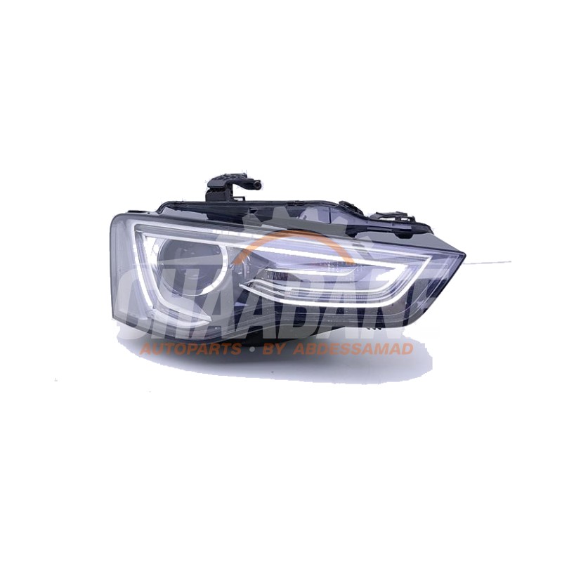 Phare droit 8T0941032D Audi RS 5 (8F7) 4.2 V8 32V 2013 / 2015