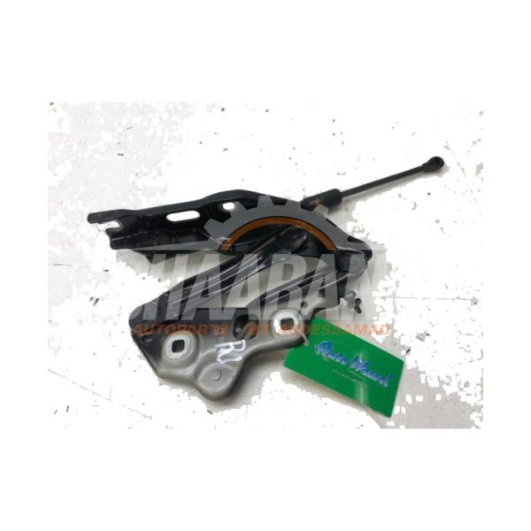 Charniere capot 5E3823302 Skoda Octavia Combi (NXAC) 1.0 TSI e-TEC 12V 2019
