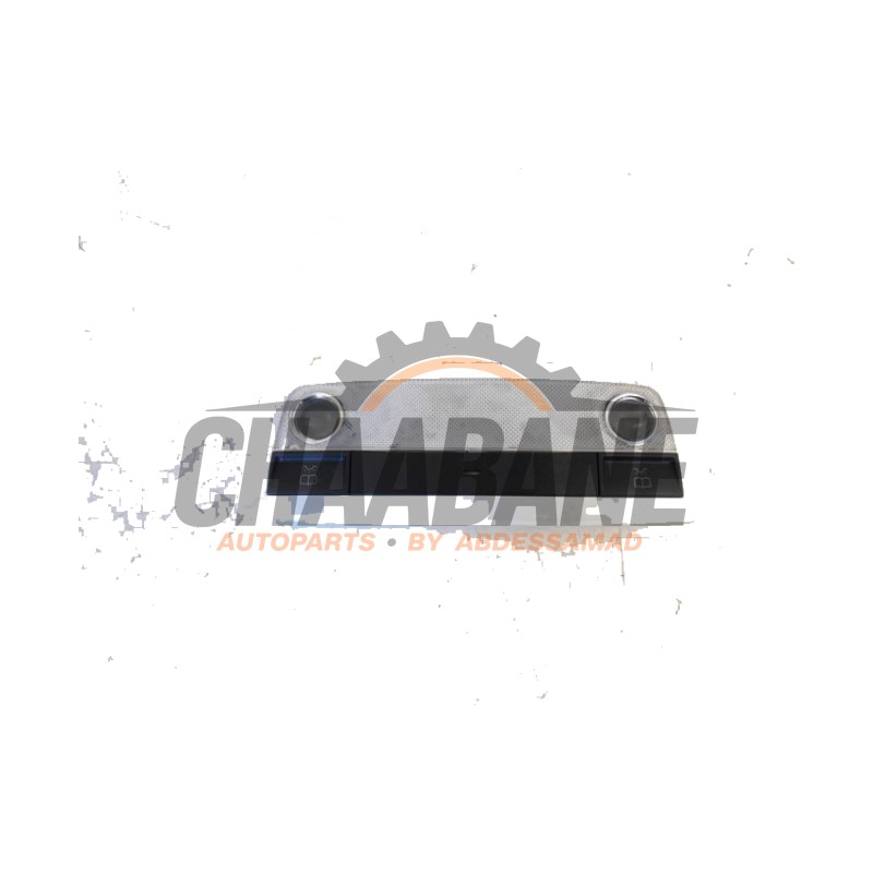 Eclairage interieur arriere A2049060335 Mercedes A (W176) 1.6 A-200 16V