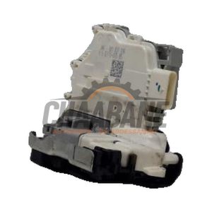 Serrure avant droite 8X1837016 Audi A3 Sportback (8VA/8VF) 2.0 TDI 16V Quattro 2012 / 2020