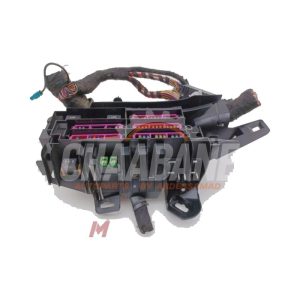 Boite a fusibles 4H0941824 Audi A5 Cabrio (F57/F5E) 3.0 TDI V6 24V Quattro 2016