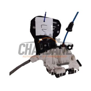 Serrure avant gauche A1667200135 Mercedes GLA