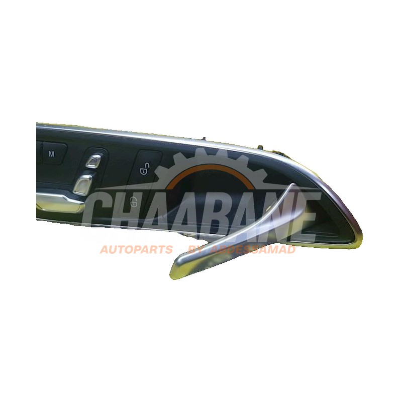 Poignee de porte avant droite A2467600 Mercedes GLA (156.9) 2.2 220 d 16V