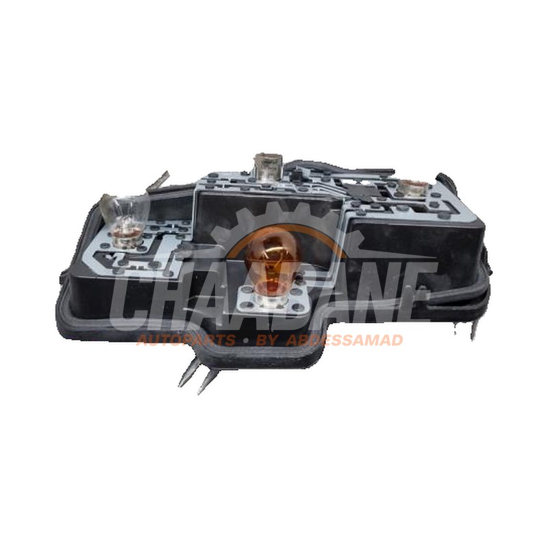 Platine feu arriere gauche 5JJ945257 Skoda Rapid 1.6 TDI 16V 2012 / 2022