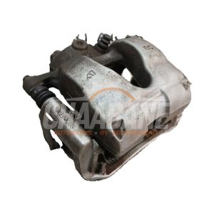 Etrier de frein (pince) avant gauche A2474214100 Mercedes GLA (H247) 1.3 200 Turbo 16V