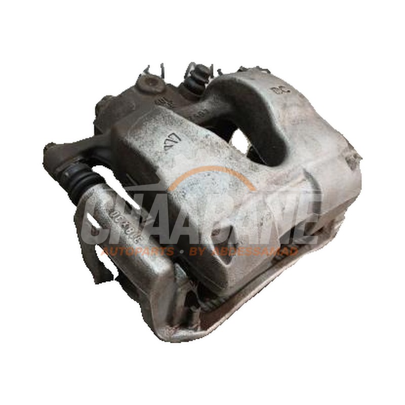 Etrier de frein avant gauche A2474214100 Mercedes GLA (H247) 1.3 200 Turbo 16V