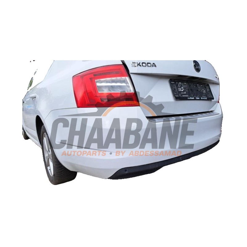 Pare choc arriere 5E5807521C Skoda Octavia (5EAA) 1.6 TDI GreenTec 16V 2012 / 2020