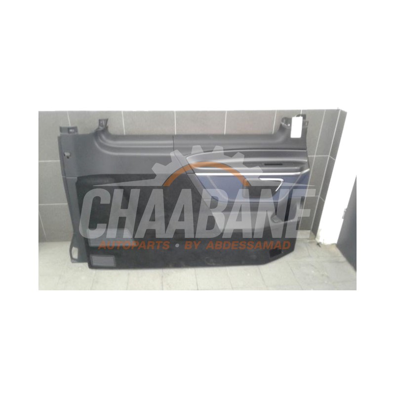 Revetement panneau lateral arriere gauche 4476927700 Mercedes EQV 300