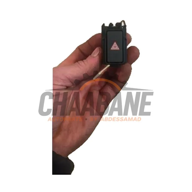 Bouton de warning J8A211K656AB Landrover Discovery Sport (LC) 2.0 TD4 180 16V