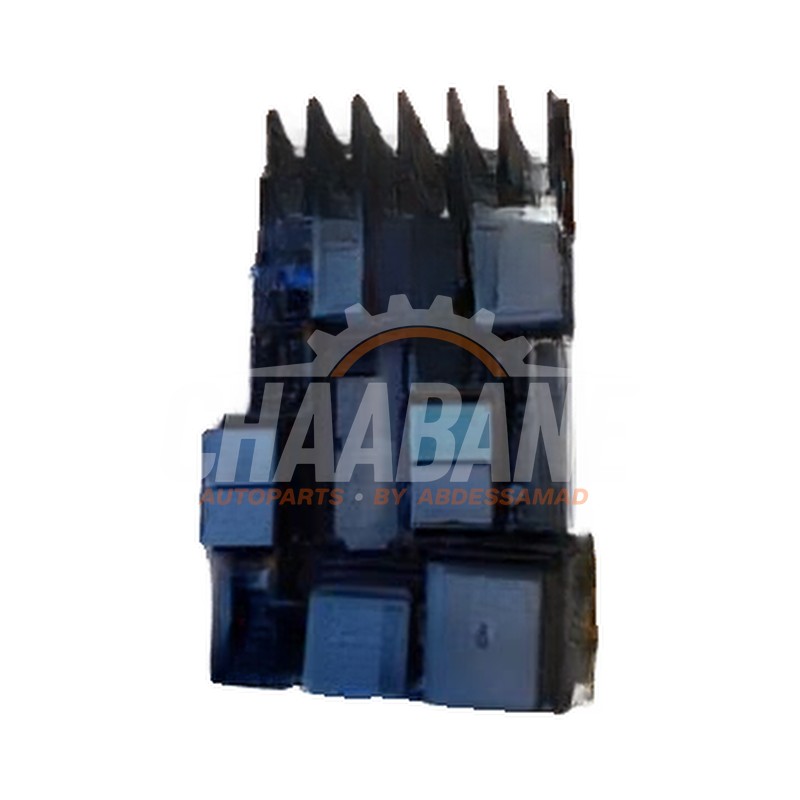 Boite a fusibles 233326010717 Audi Q2 (GAB/GAG) 1.6 30 TDI 16V 2016
