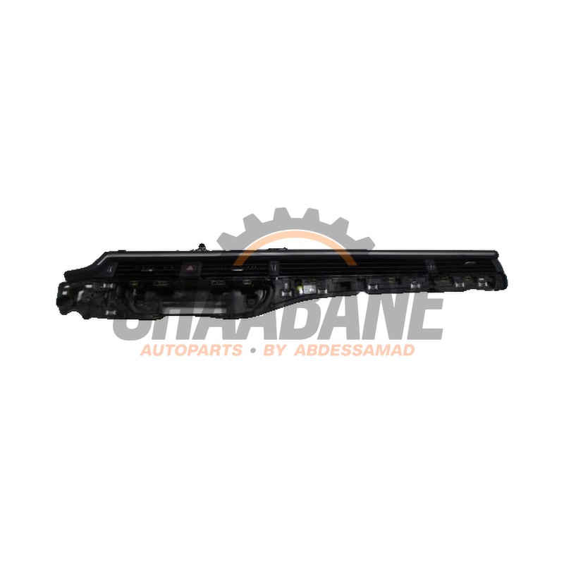 Grille aeration tableau de bord 8W1820902B Audi A4 2024