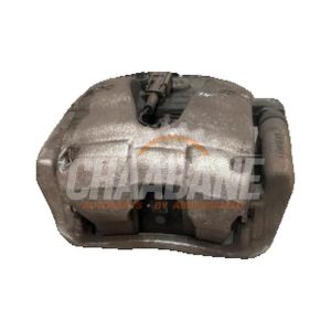 Etrier de frein avant droit A2474214200 Mercedes GLA (H247) 1.3 200 Turbo 16V