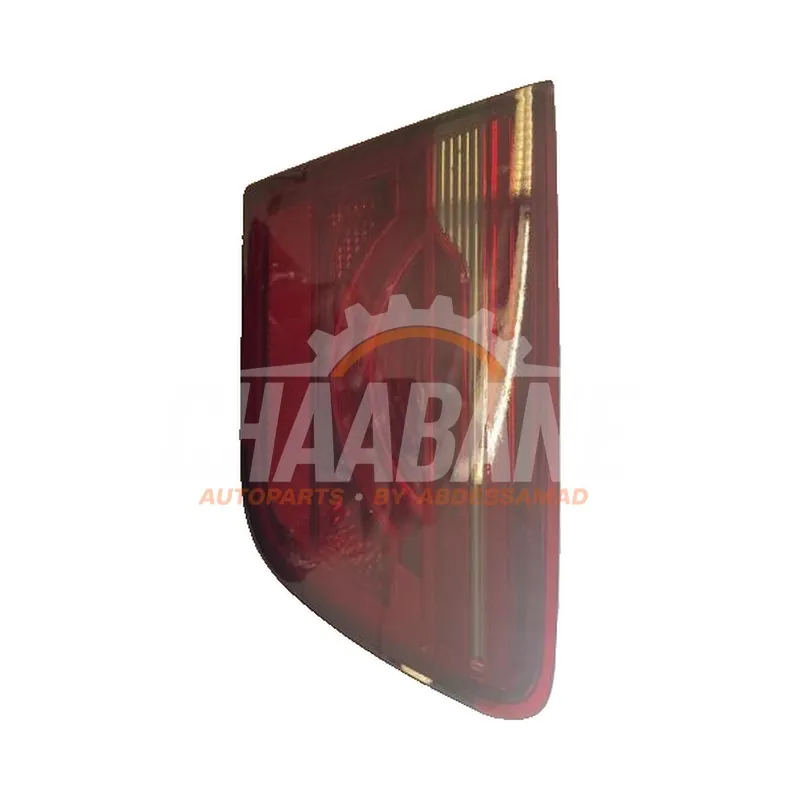 Feu arriere gauche T2H1056 Jaguar XE 2.0 200 Turbo 16V
